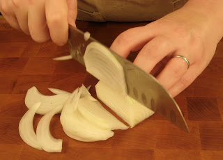 cutting onion julienne