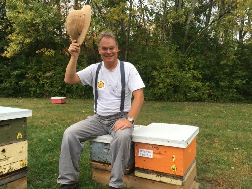 beekeeping in canada